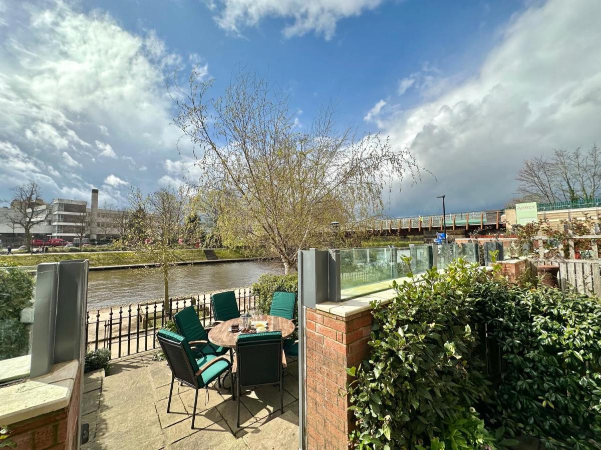 Riverside House - With Parking Йорк Екстериор снимка